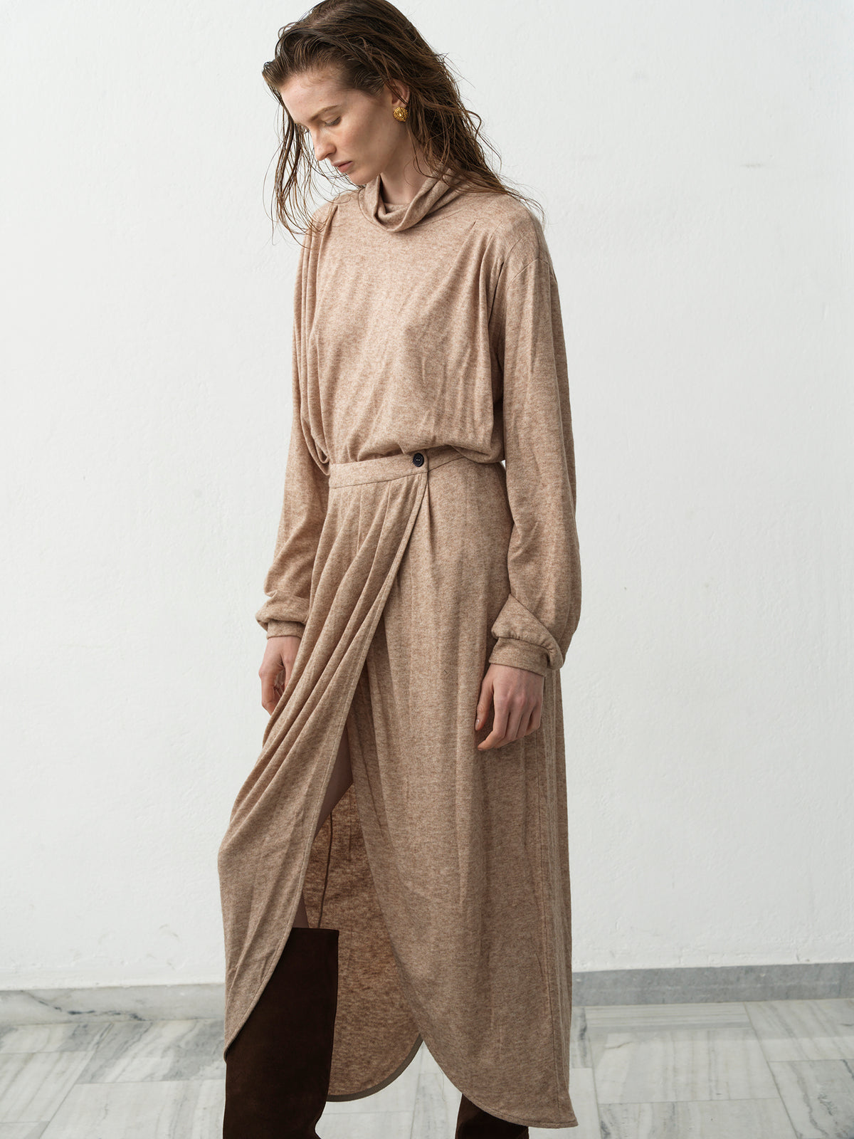Knit High-Neck .Dark Salmon
