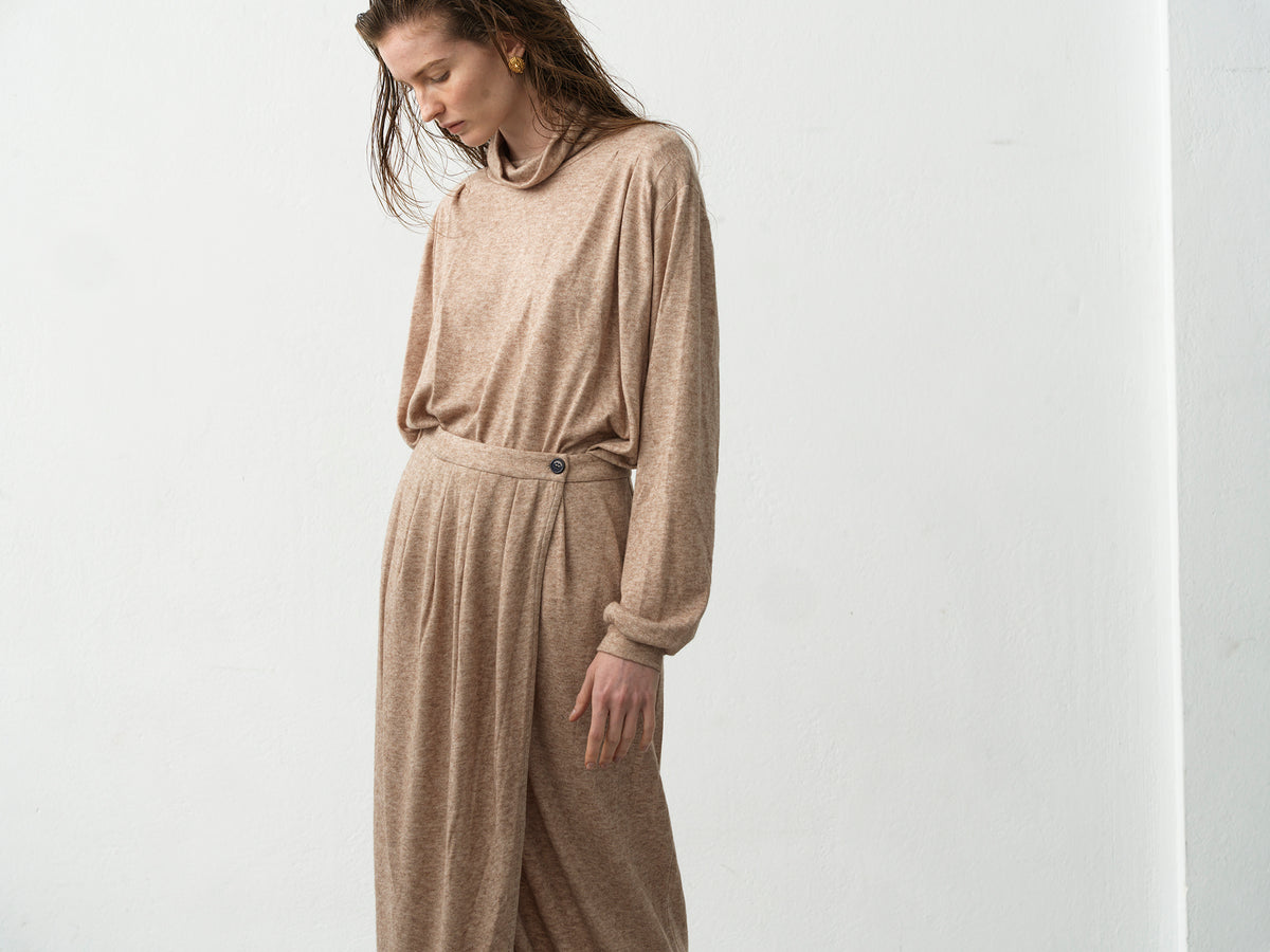 Knit High-Neck .Dark Salmon