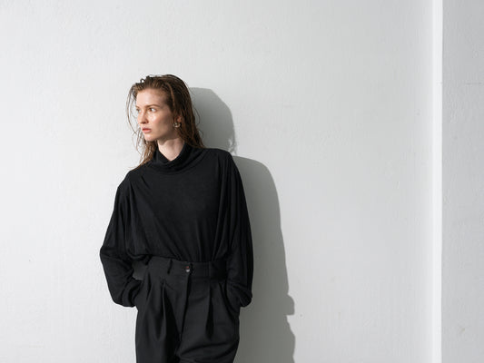 Knit High-Neck .Black