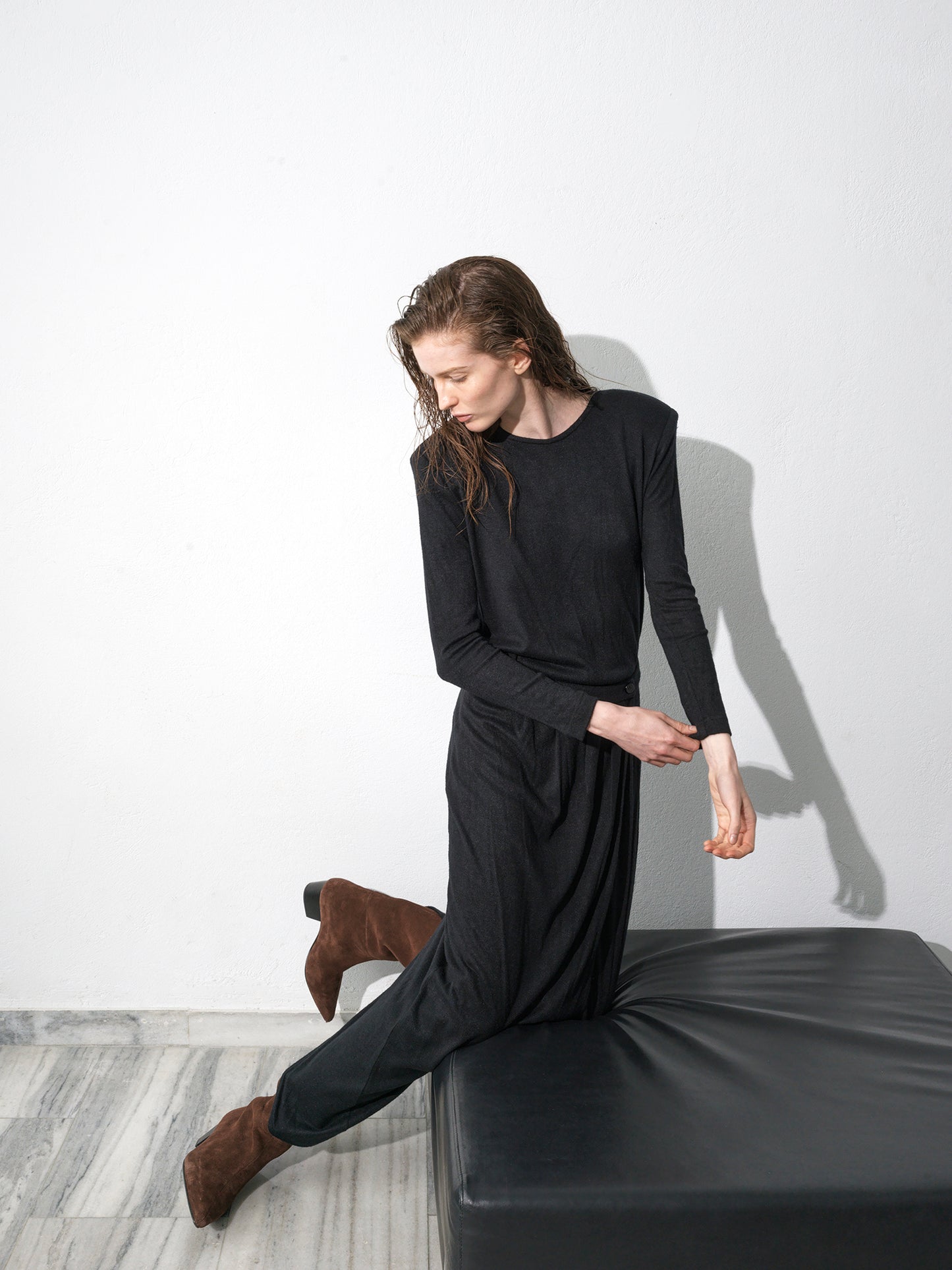 Figure Knitted Skirt .Black