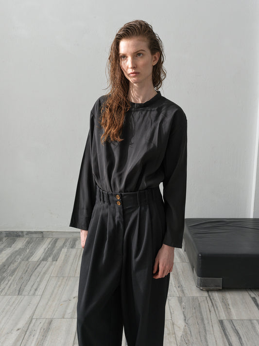 Powder Blouse .Black Caviar